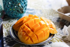 seasonal mango neautrients